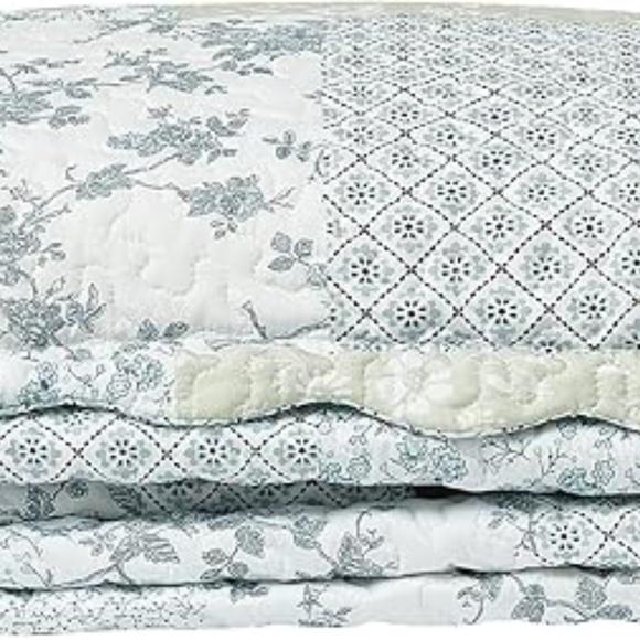 Brilliant Sunshine Multi Blue and Beige Floral Patchwork 2 pc Twin Quilt Set NIP - Picture 8 of 9